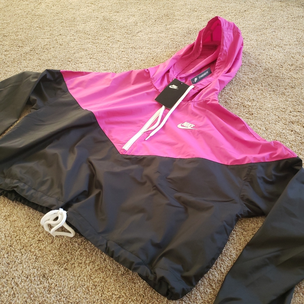 Nike crop windbreaker jacket